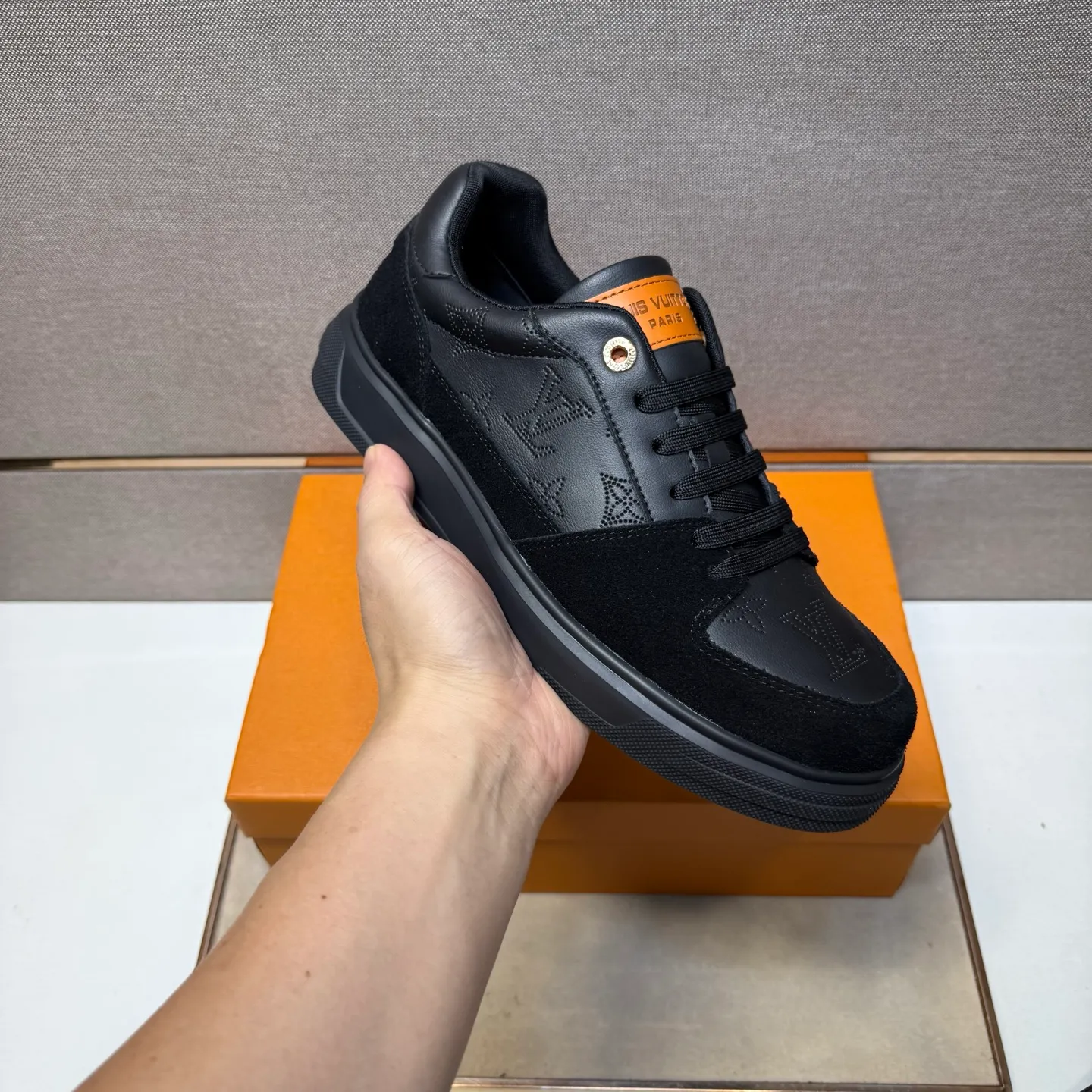 ⬛️Men's shoes 💰p400 [LV～] Men's casual shoes 2025z cabinet sales simultaneously 🔶Size: 38-44 #️⃣ 🔷2 colors🔜The upper is made of multi-material splicing➕Mesh lining, comfortable and breathable, sole: original comfortable and wear-resistant outsole, ⚠️real thing📱photographed🎬real thing is better📢📢📢